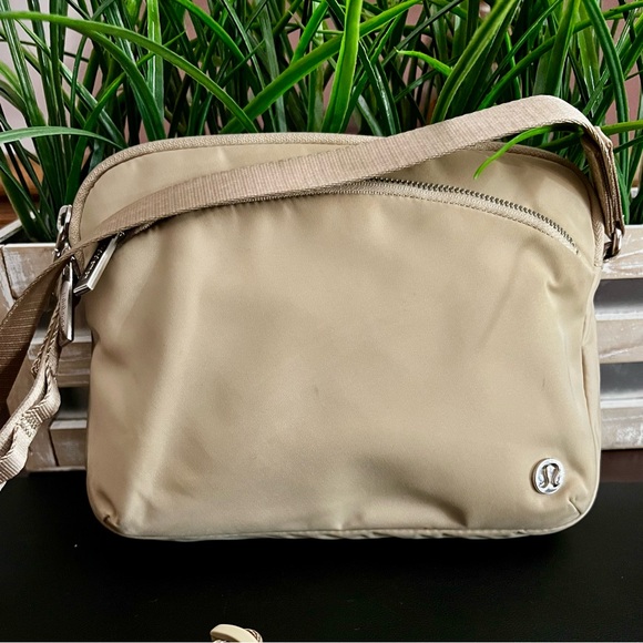 osprey 60l womens backpack Ariel Plus 60 · Women's · Night Jungle Blue dep_mens Trust in the bird Color:A28-CHOICEDDC_YP-5 Springs Backpack Louis Vuitton